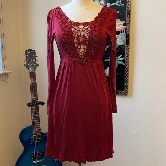Red Sash & Floral Lace Reversible Dress. S-Twelve. Size S/P. - Picture 3 of 4